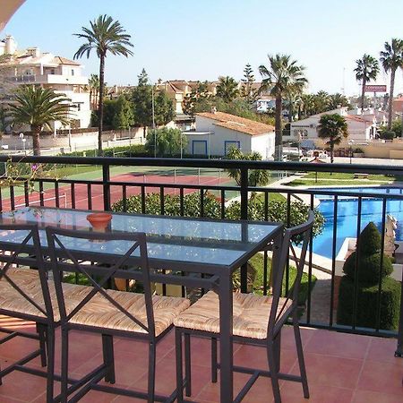 Golden Park Apartment Дения Екстериор снимка