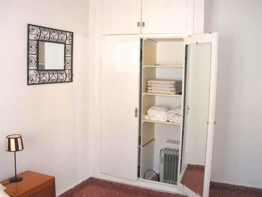Golden Park Apartment Дения Екстериор снимка