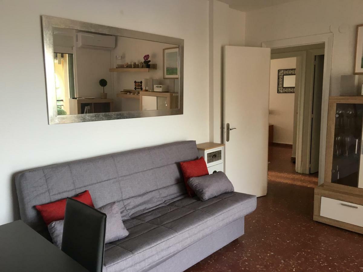 Golden Park Apartment Дения Екстериор снимка