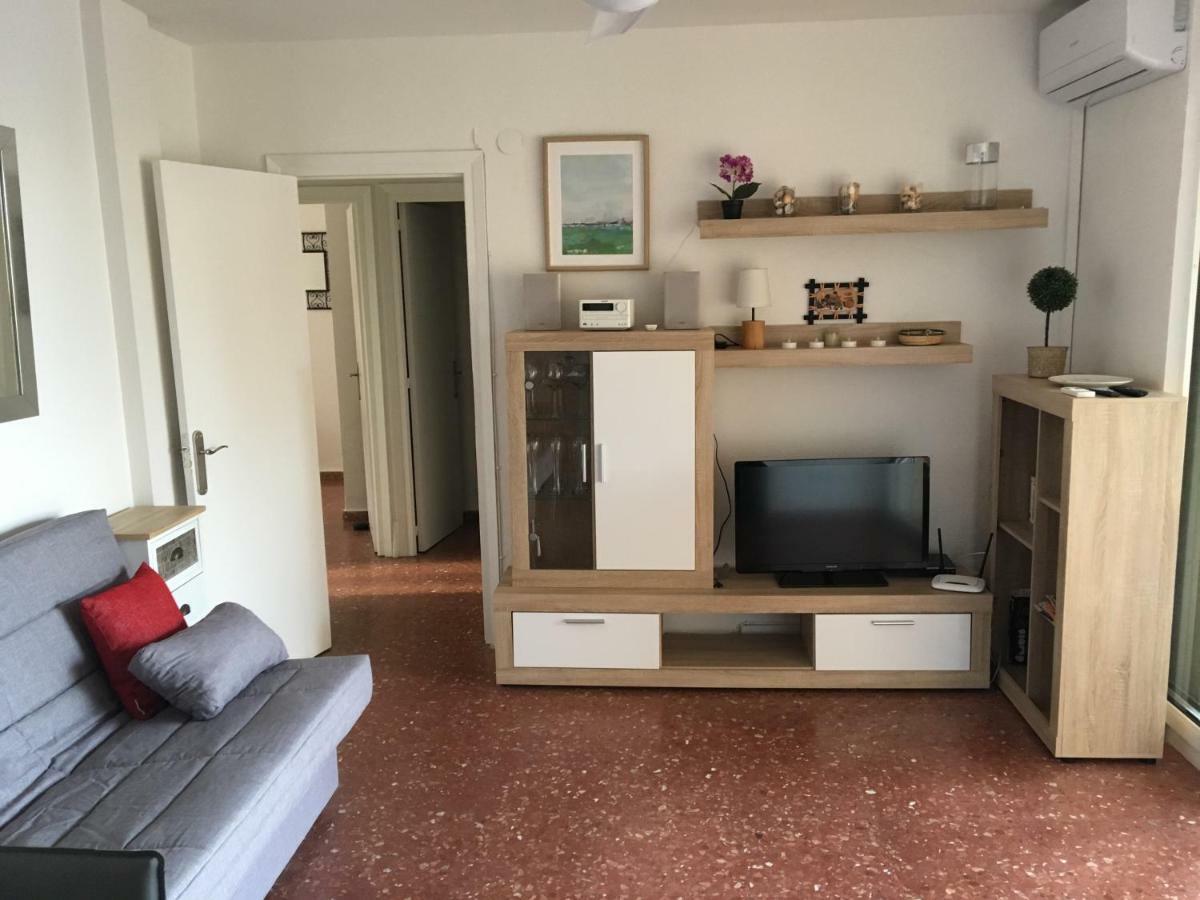 Golden Park Apartment Дения Екстериор снимка