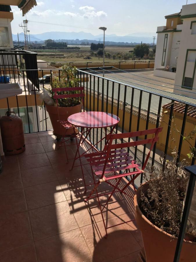 Golden Park Apartment Дения Екстериор снимка